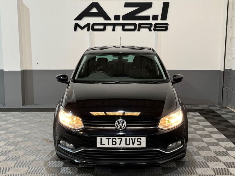 VOLKSWAGEN POLO