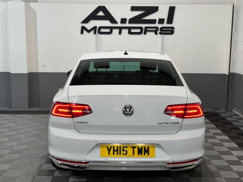 VOLKSWAGEN PASSAT