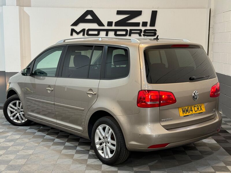 VOLKSWAGEN TOURAN