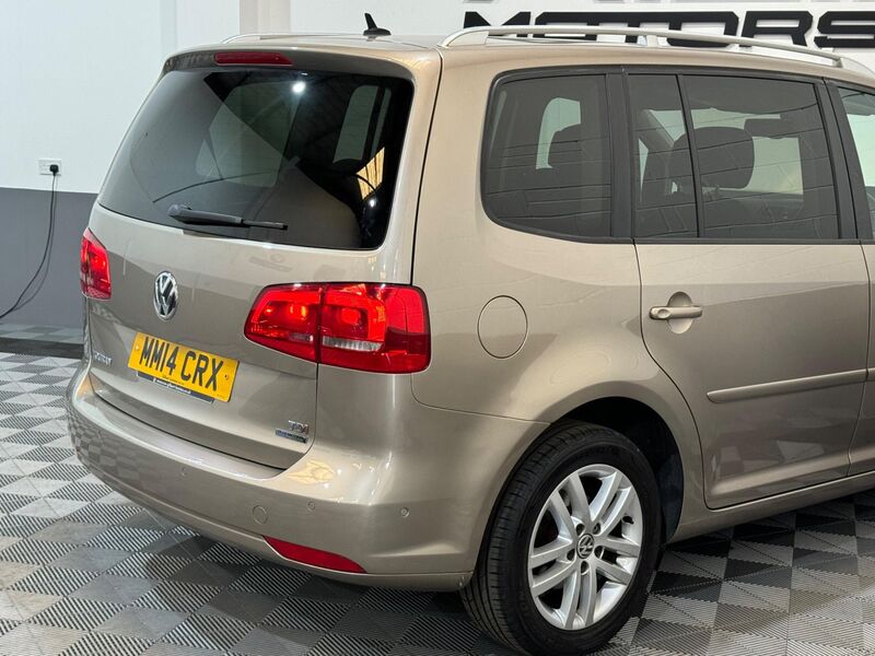 VOLKSWAGEN TOURAN