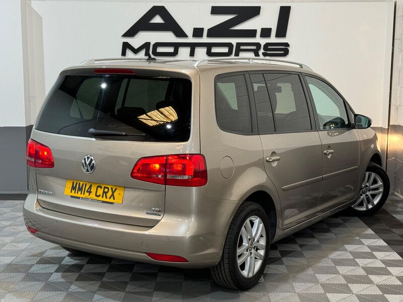 VOLKSWAGEN TOURAN