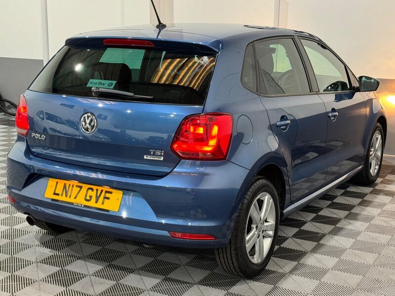 VOLKSWAGEN POLO