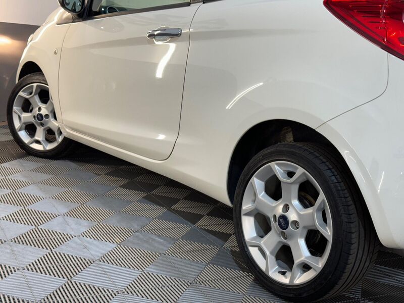 FORD KA
