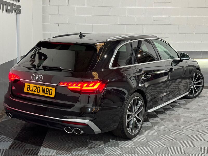AUDI S4