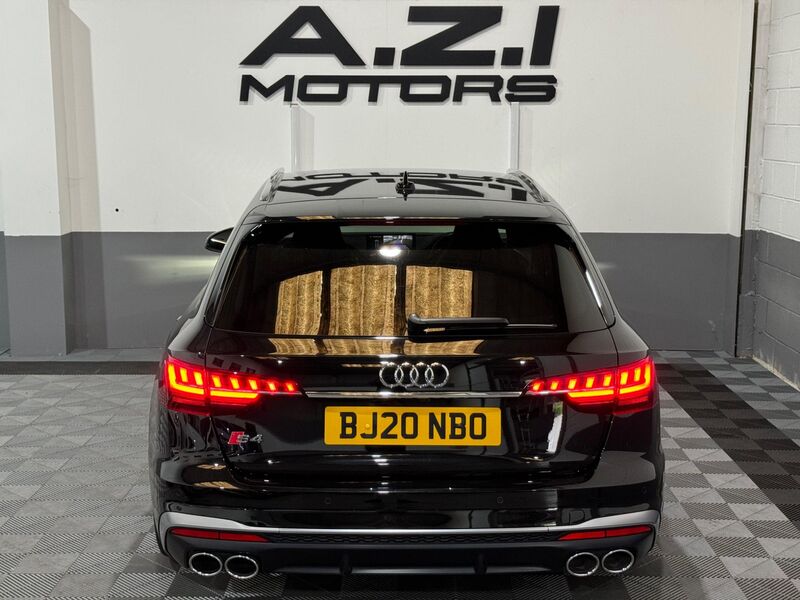 AUDI S4