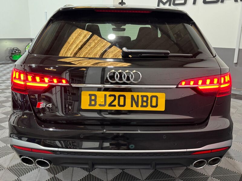 AUDI S4