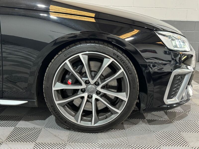 AUDI S4