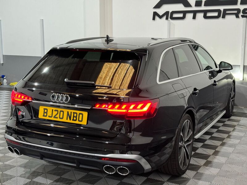 AUDI S4
