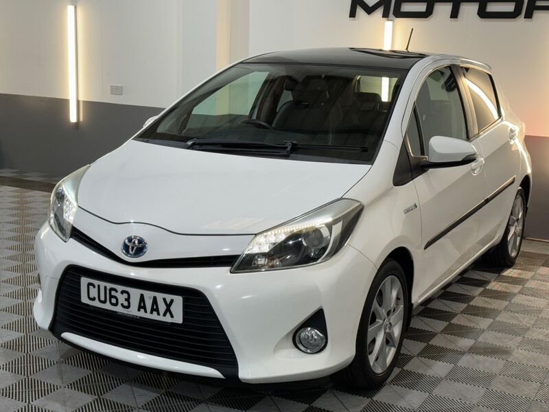TOYOTA YARIS