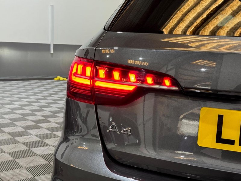 AUDI A4 AVANT