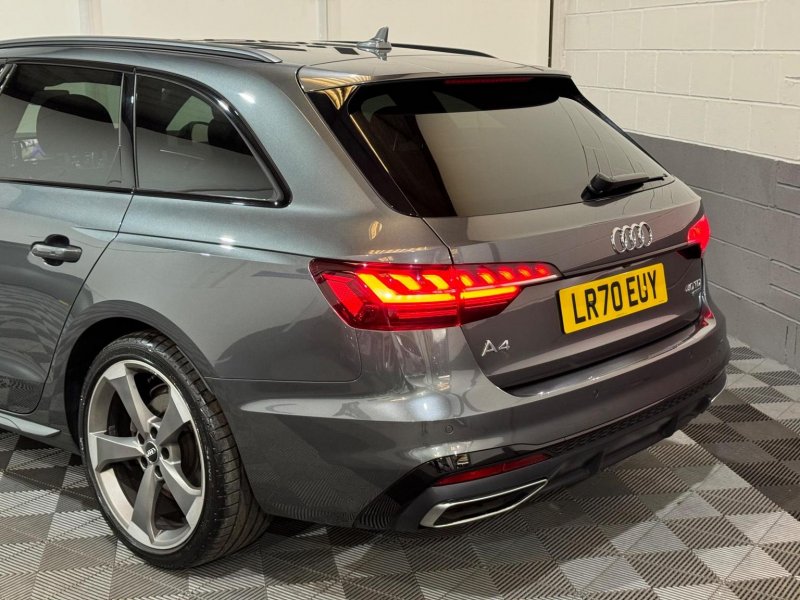 AUDI A4 AVANT
