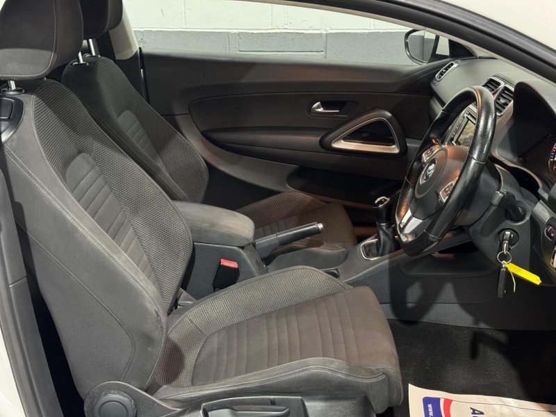 VOLKSWAGEN SCIROCCO