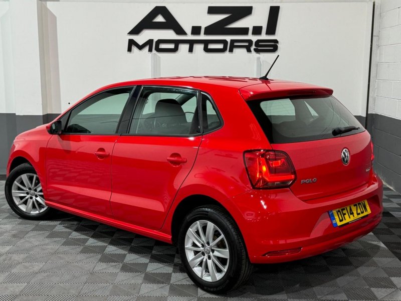 VOLKSWAGEN POLO