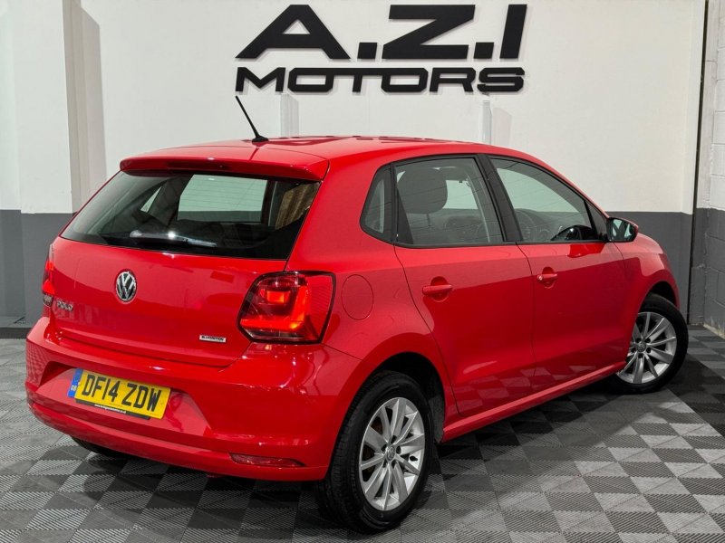 VOLKSWAGEN POLO