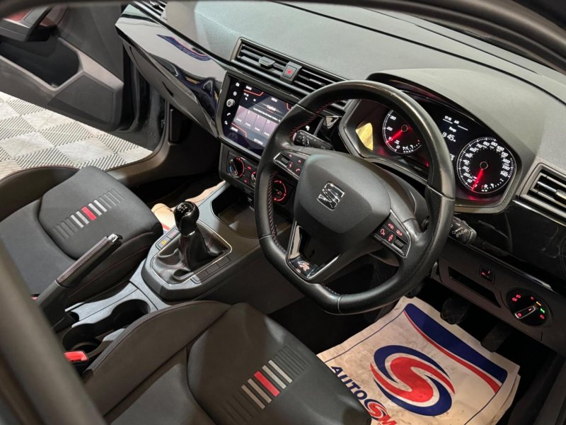 SEAT IBIZA