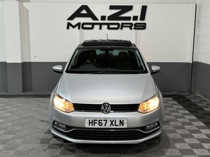 VOLKSWAGEN POLO