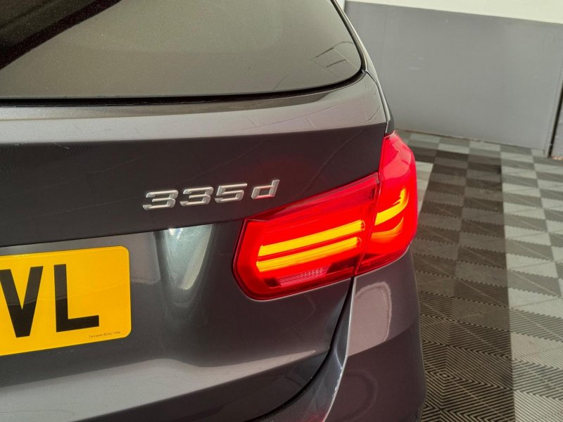 BMW 3 SERIES