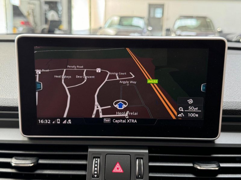 AUDI SQ5